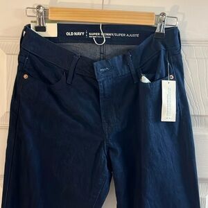 NWT Old navy super skinny jeans size 4
